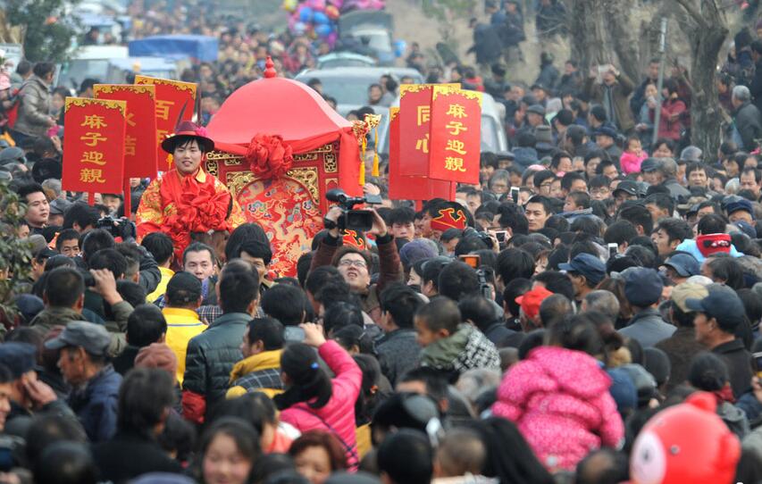 鄉(xiāng)村婚俗的十年變遷(圖14)