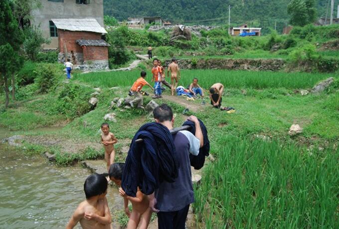 真懷念農村孩子鳧水的畫面(圖4)